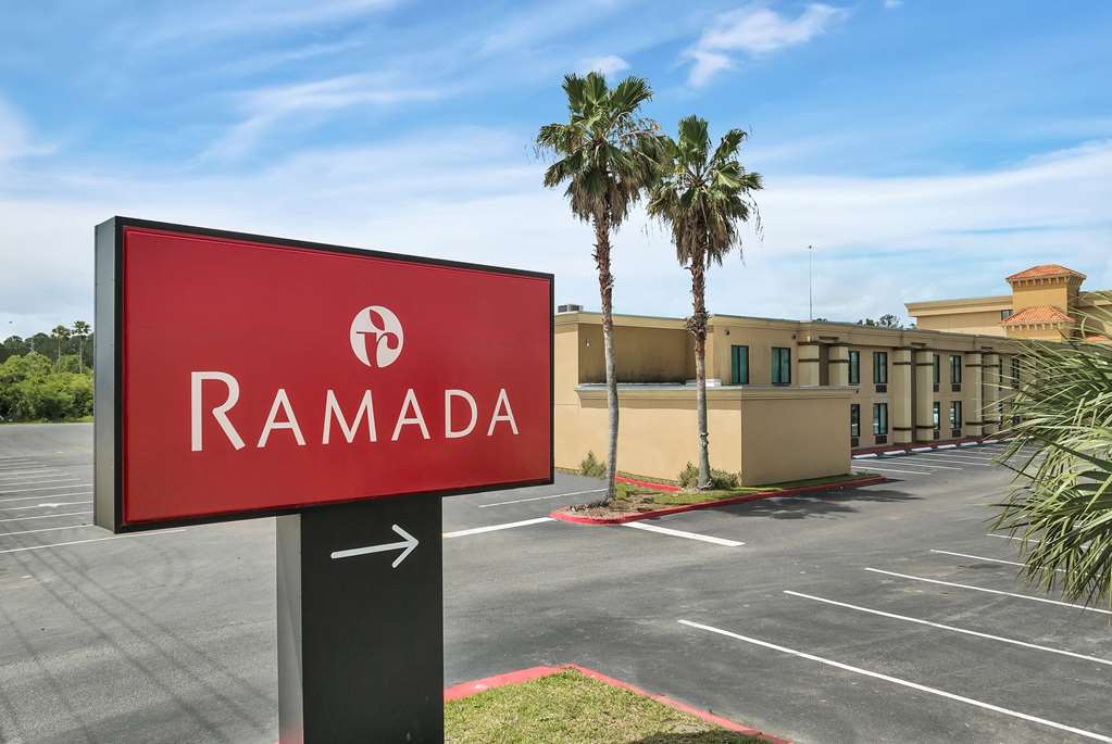 Ramada by Wyndham Jacksonville I 95 by Butler Blvd - photo 8