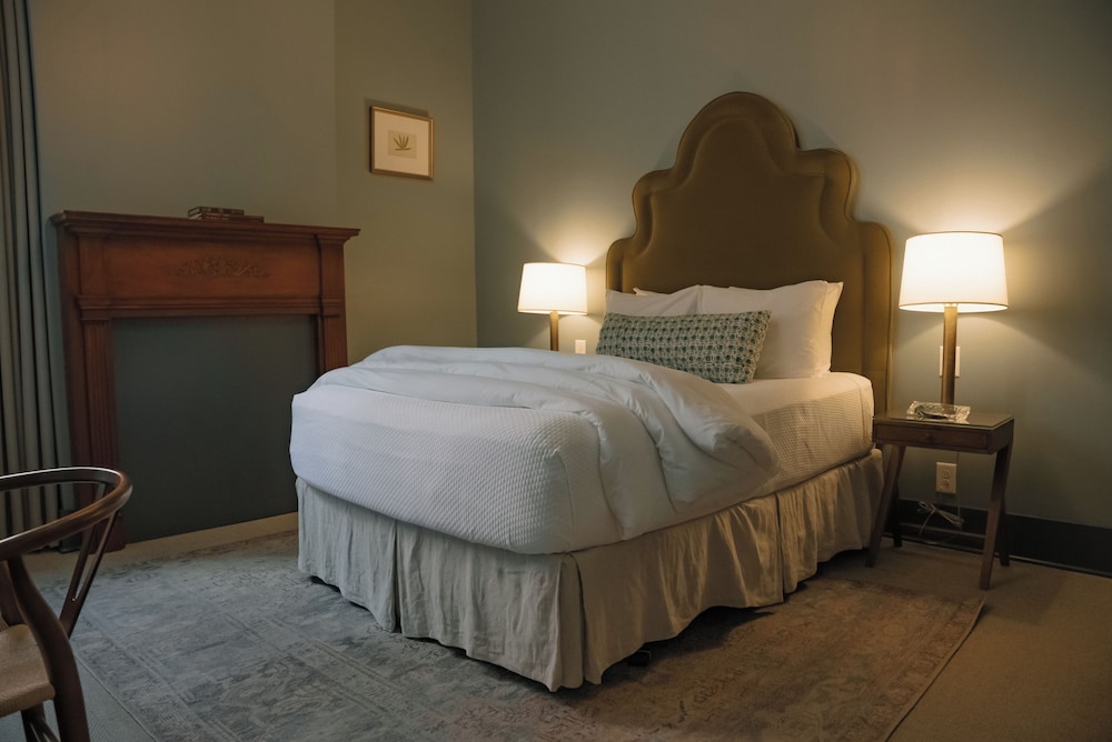 The Woodward Hotel - photo 37