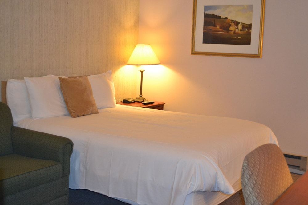 Henniker Motel - photo 10