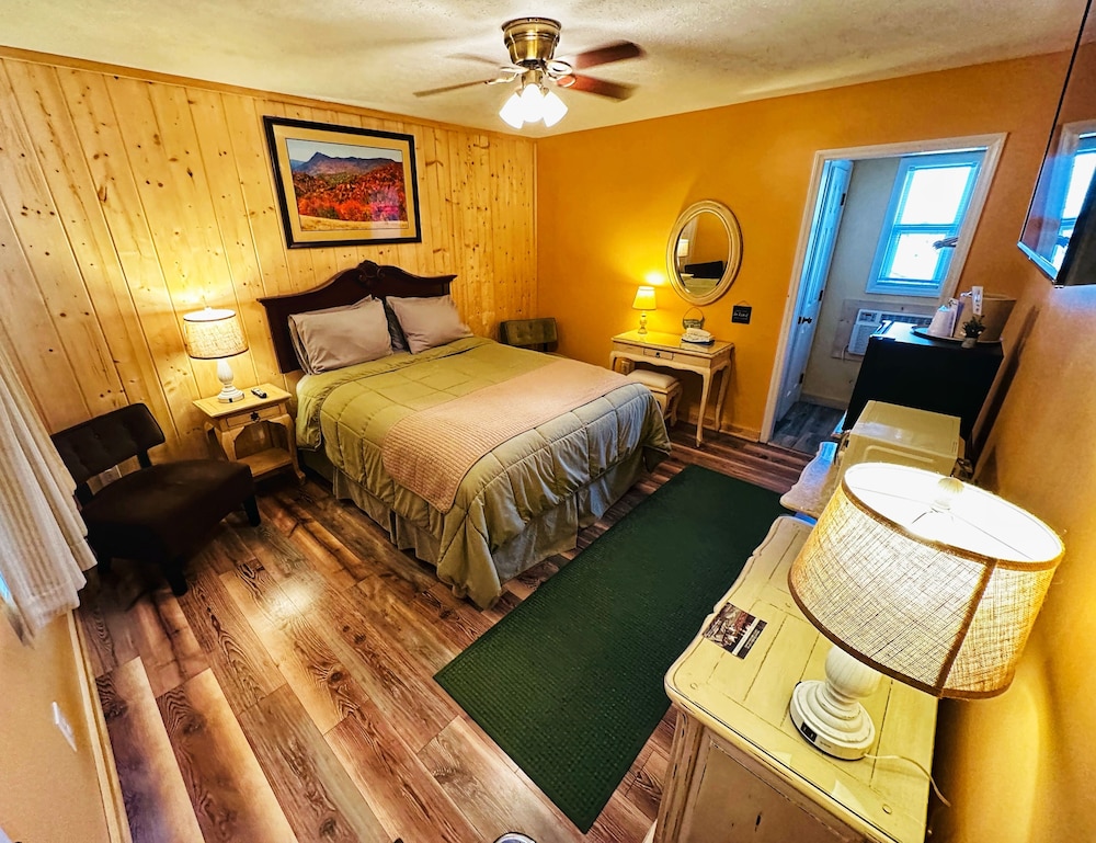 Alpine Village Inn - photo 7