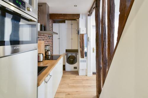 Very nice studio in the heart of Paris Welkeys — 4-Star Luxury Hotel in Paris, France