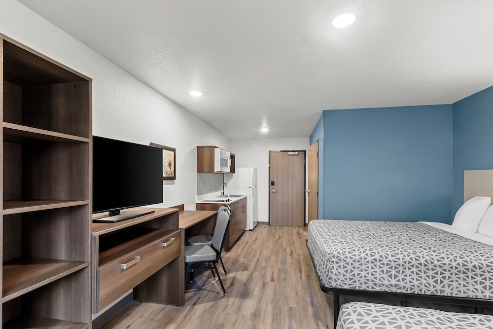 WoodSpring Suites Beaverton Portland West - photo 16