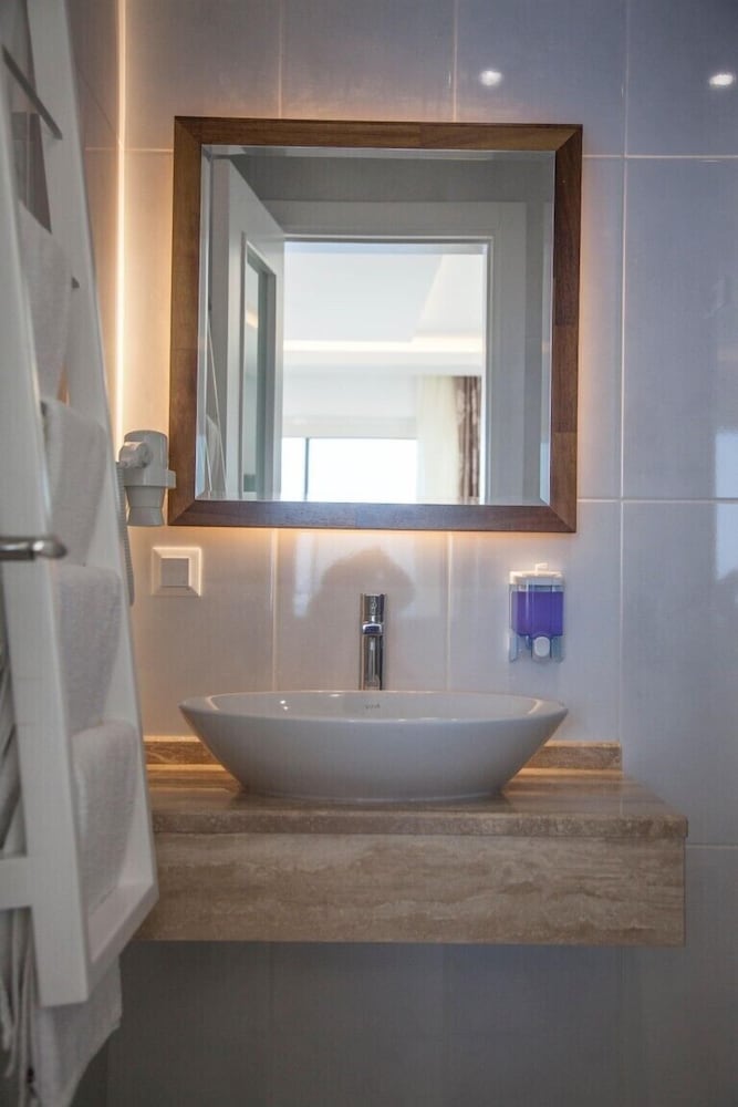 Narr Twin - carbon neutral hotel in Kas