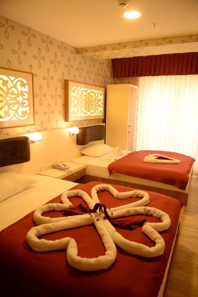 Murat Sezgin Park Prestij Hotel — Burdur