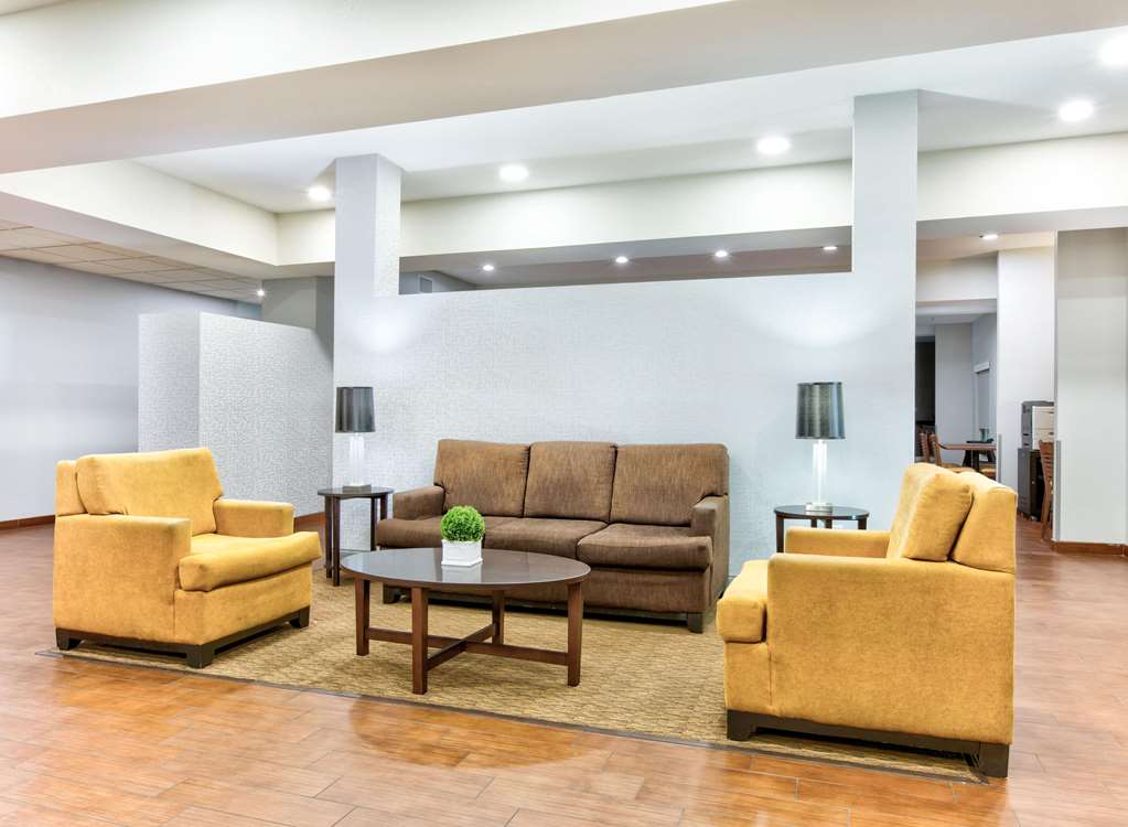 Wingate by Wyndham Longview North - photo 8