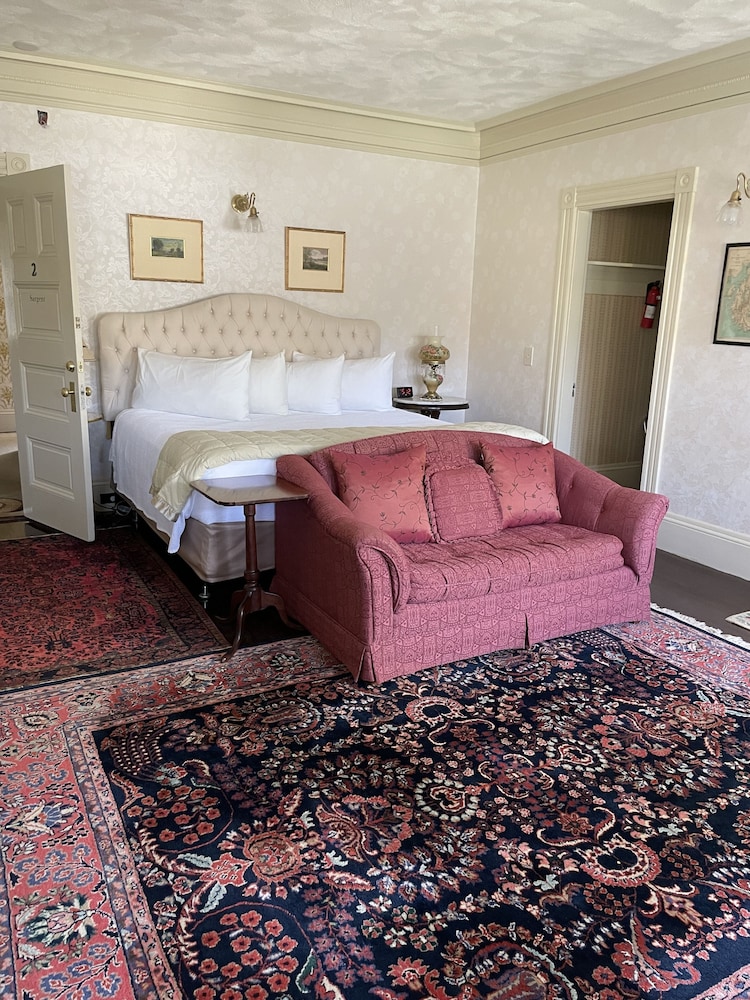 Moseley Cottage Inn & Town Motel - photo 36