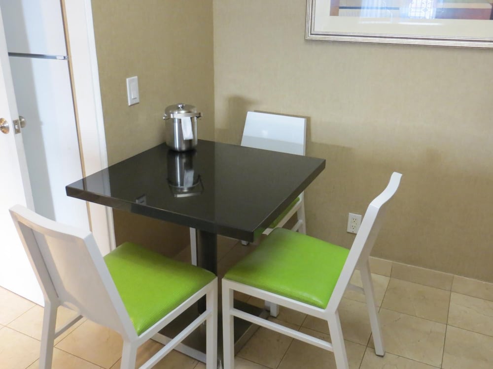 7 Springs Inn & Suites - photo 19