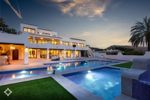 Villa Mar Coral by Abahana Luxe — 4-Star Luxury Hotel in Moraira, Spain