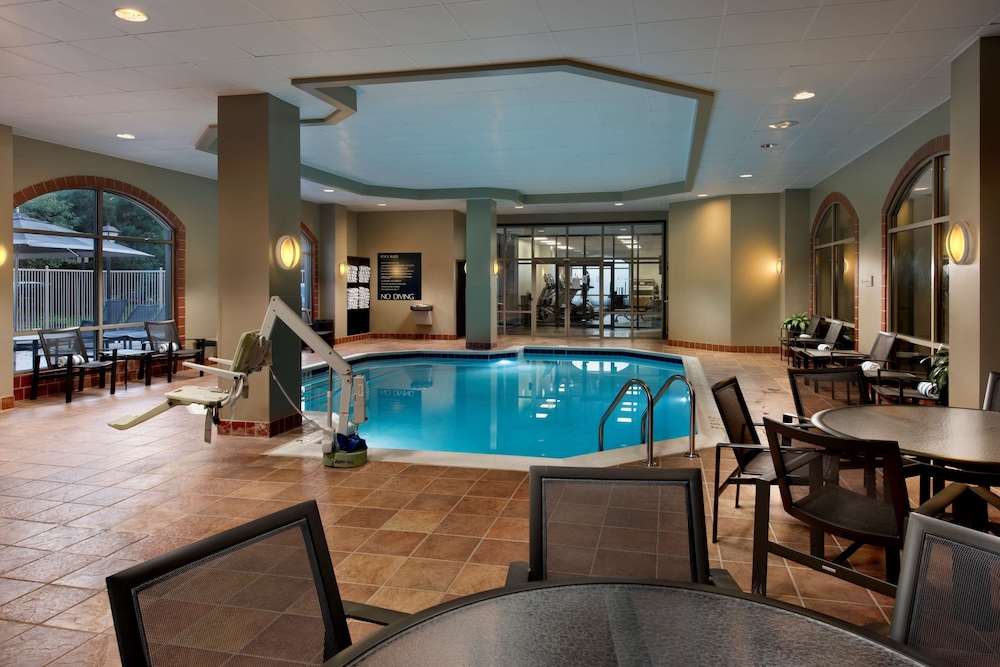 Embassy Suites by Hilton Dulles Airport - photo 30