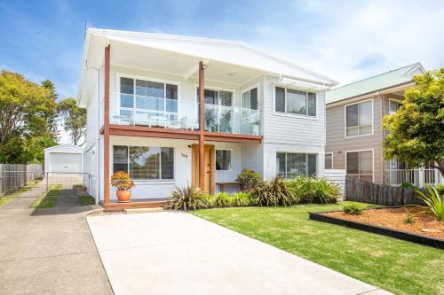 Sunfish Pet Friendly 4 Mins Walk To Beach — Culburra Beach
