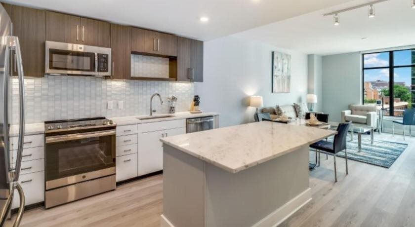Global Luxury Suites At - photo 25