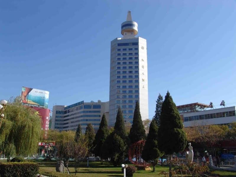 Rainbow Bridge - carbon neutral hotel in Yinchuan