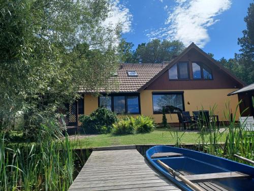 Ferienhaus am Bauernsee — hotel in Gruenheide
