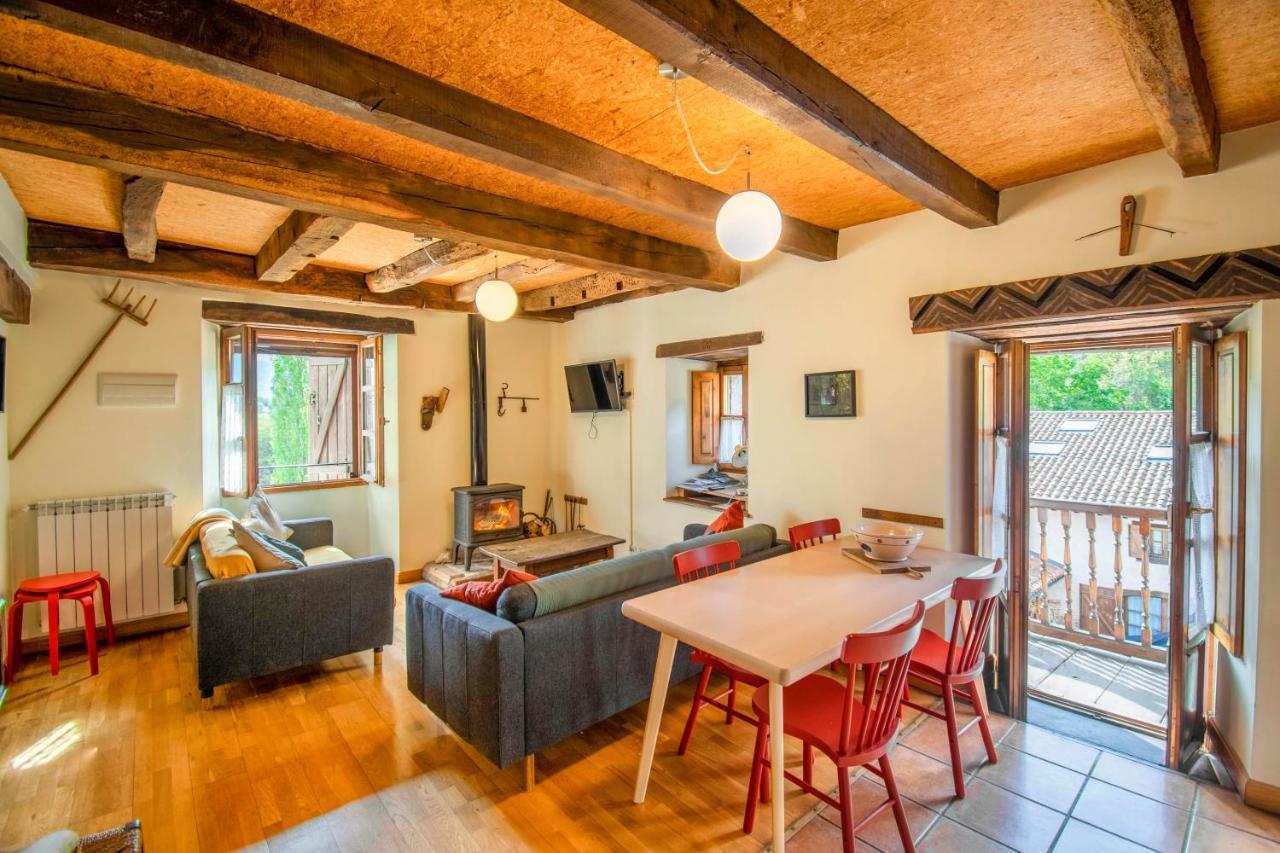 Casa Rural Monaut — 4-Star Luxury Hotel in Pamplona, Spain