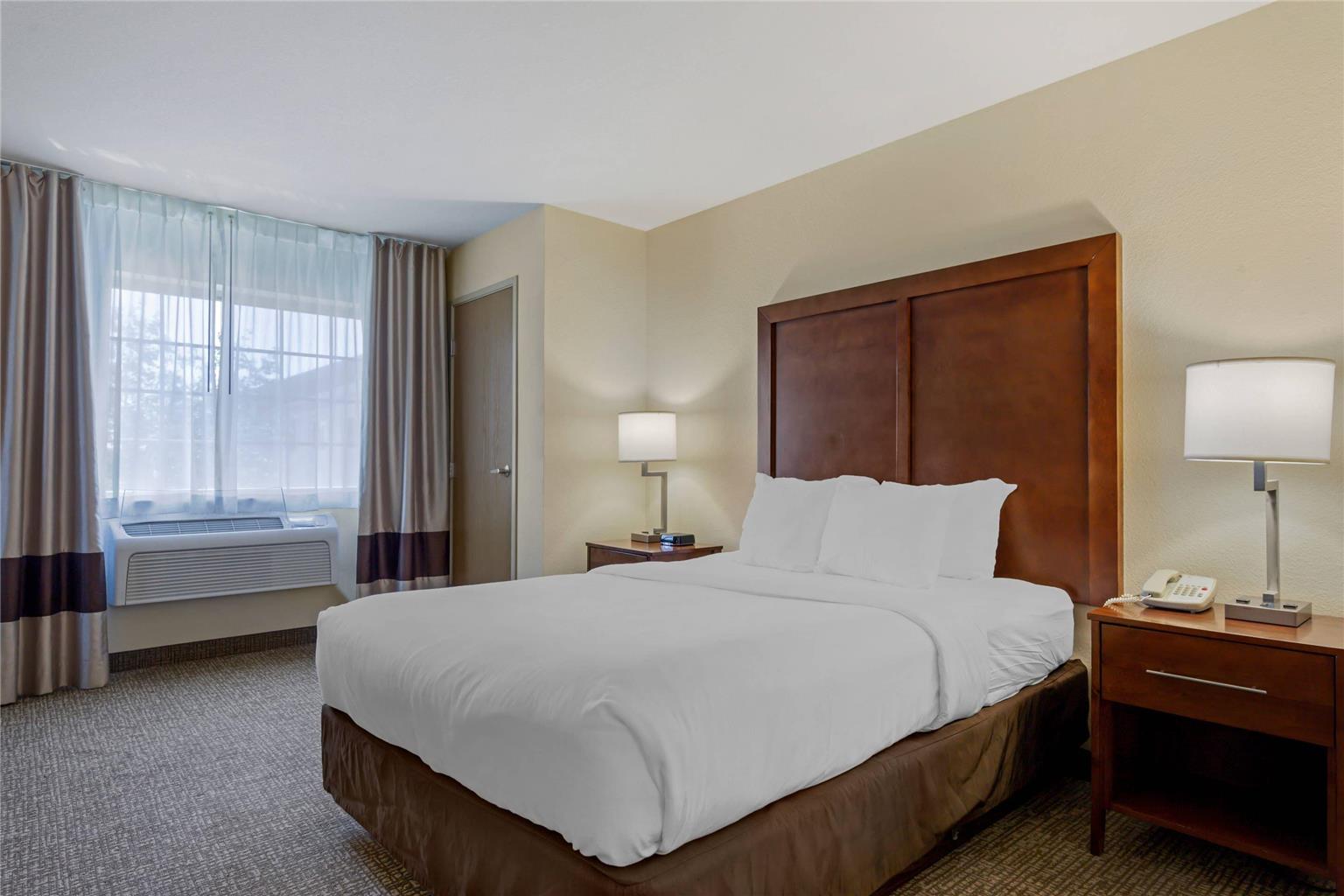 Comfort Suites Johnson Creek Conference Center - photo 23