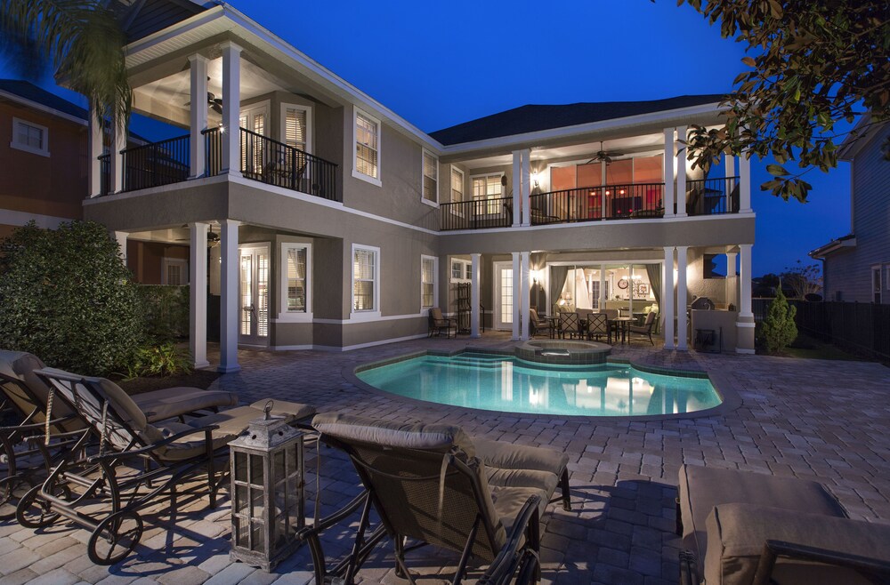 The Sunshine House — 4-Star Luxury Hotel in Kissimmee, United States