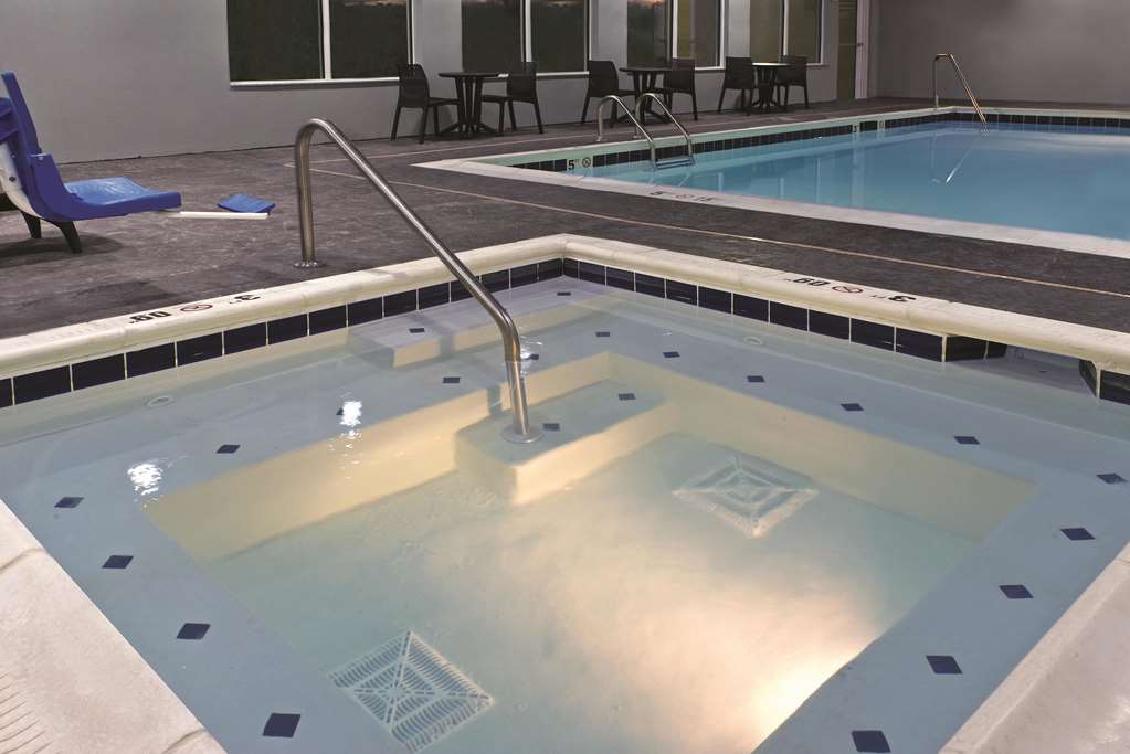La Quinta Inn & Suites by Wyndham Paducah - photo 9