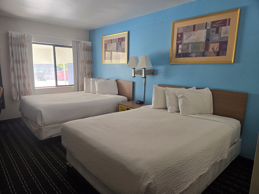 Days Inn by Wyndham Portage Cascade Mountain area - photo 31