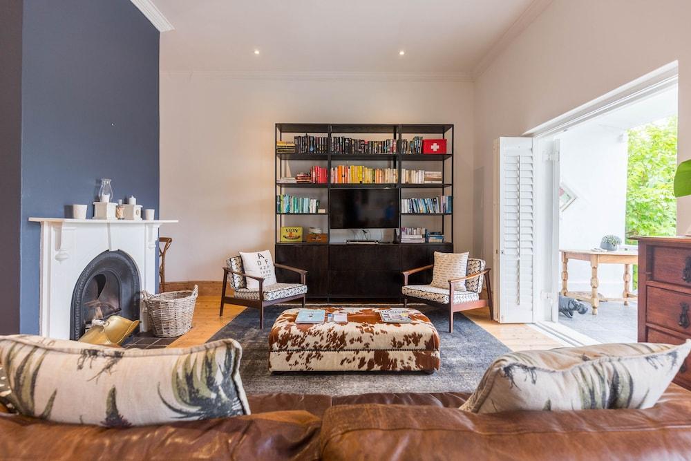 Sydney Green Point Villa