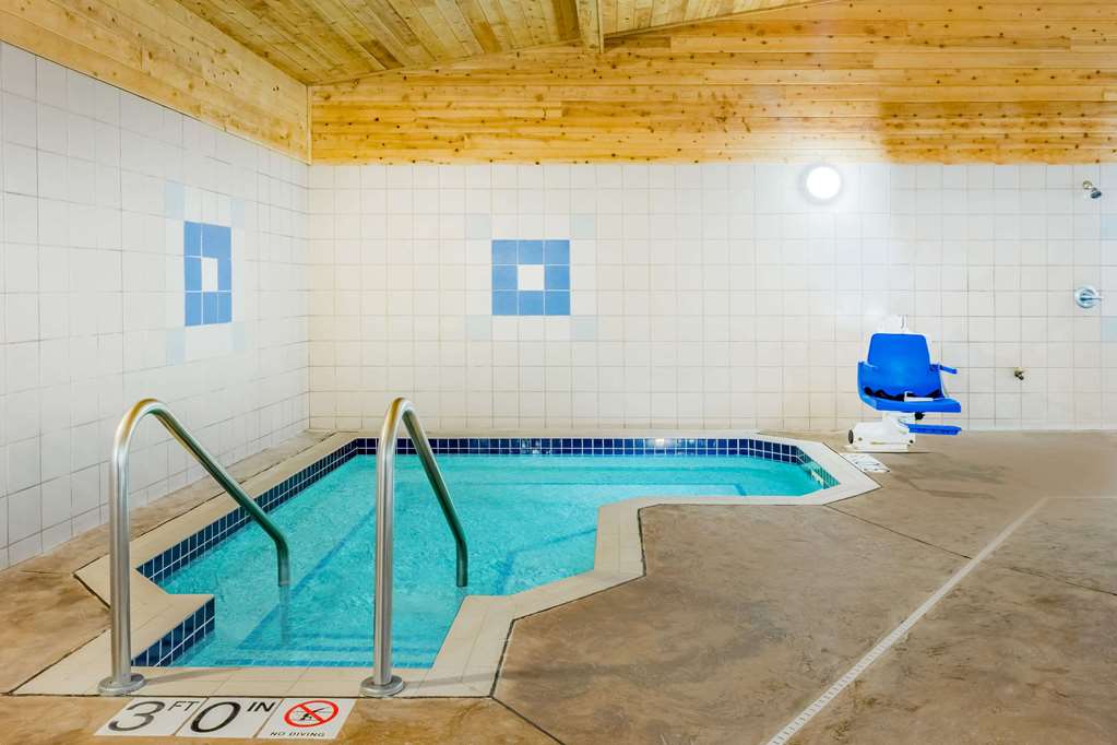 Super 8 by Wyndham Monroe WI - photo 5