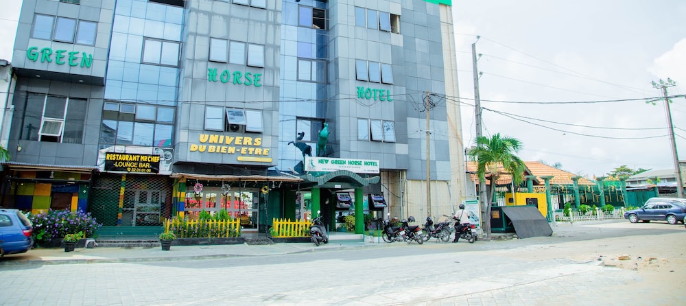 New green Horse Hotel in Cotonou, Benin