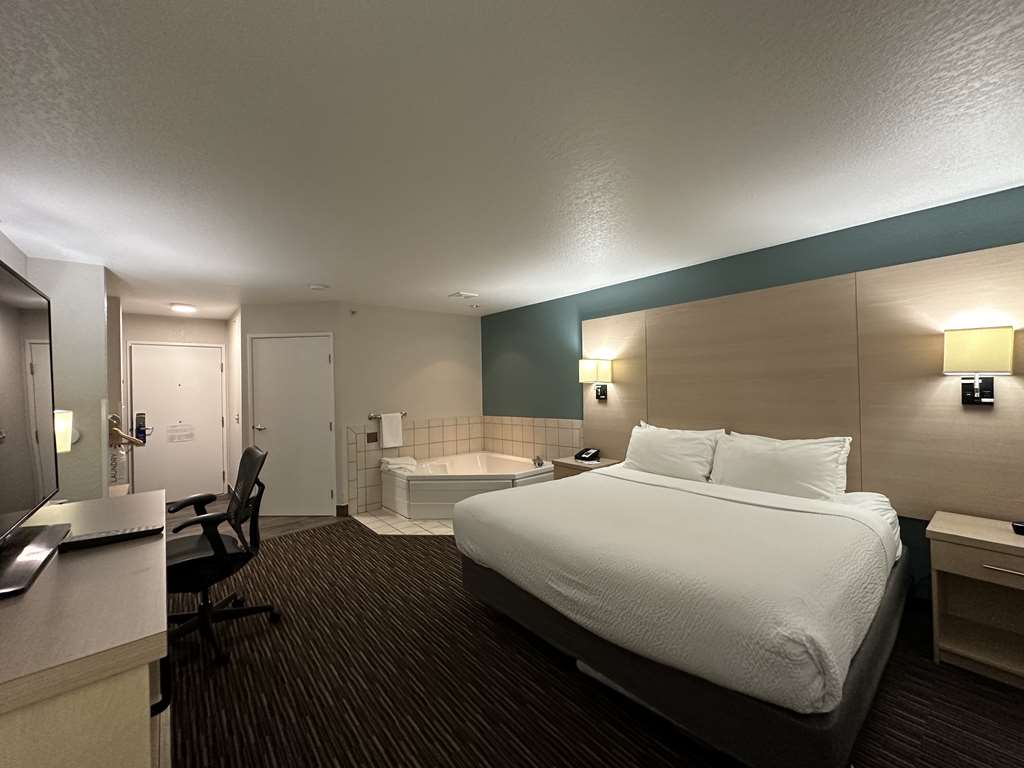 Best Western Watertown - photo 17