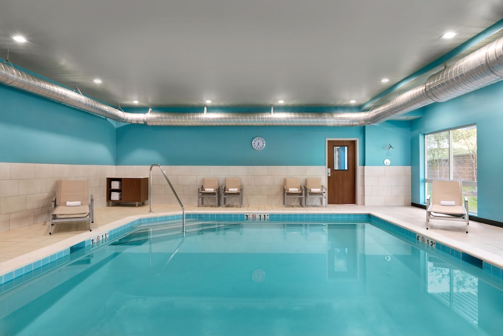 Holiday Inn Express & Suites Salisbury by IHG - photo 23