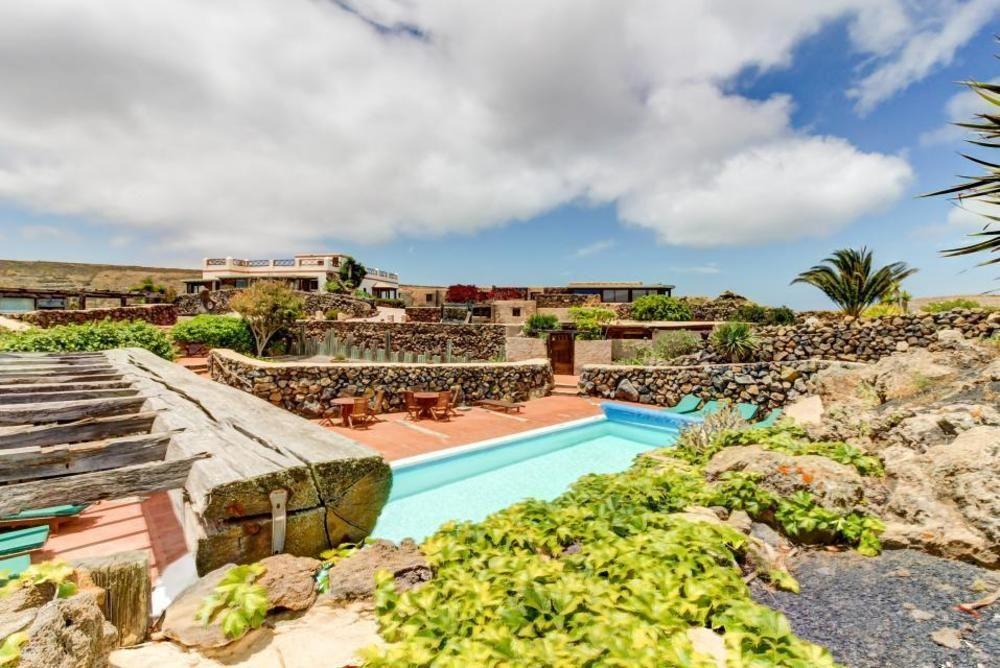 Apartamento Vista Corona — 4-Star Luxury Hotel in Haria, Spain