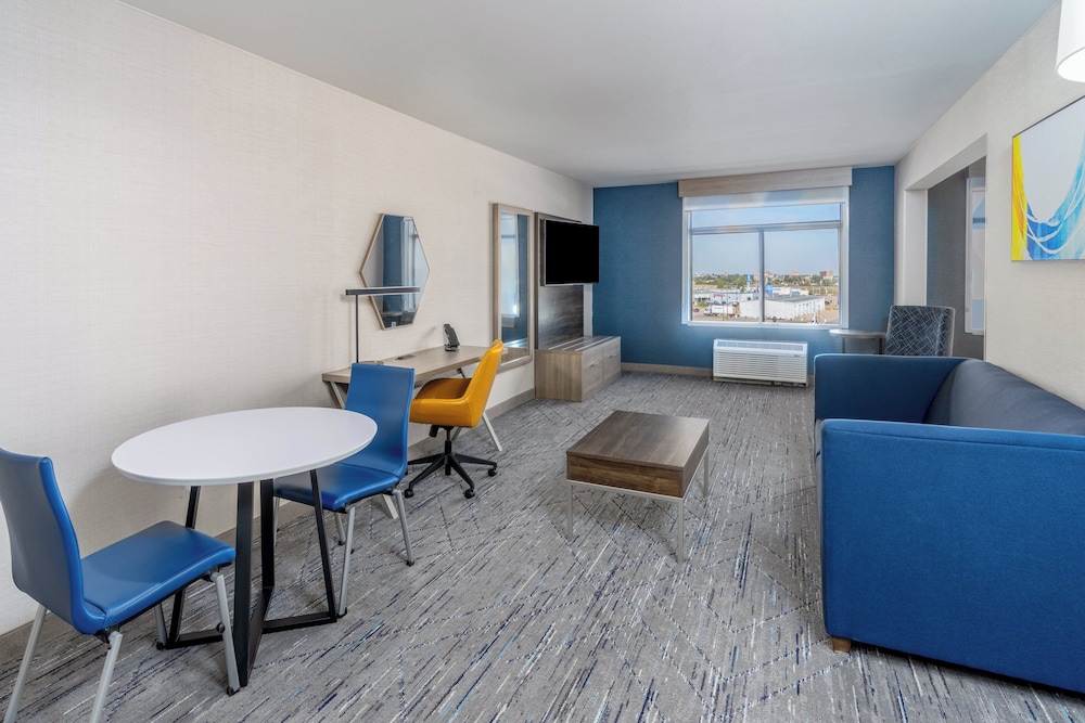 Holiday Inn Express Hotel & Suites Cheyenne by IHG - photo 13