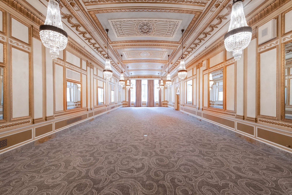 The Benson Portland Curio Collection by Hilton - photo 75