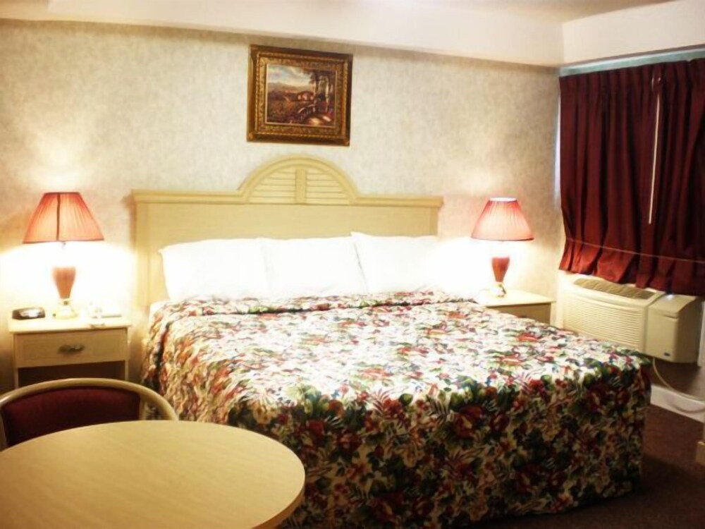 Red Carpet Inn and Suites Hammonton - photo 5
