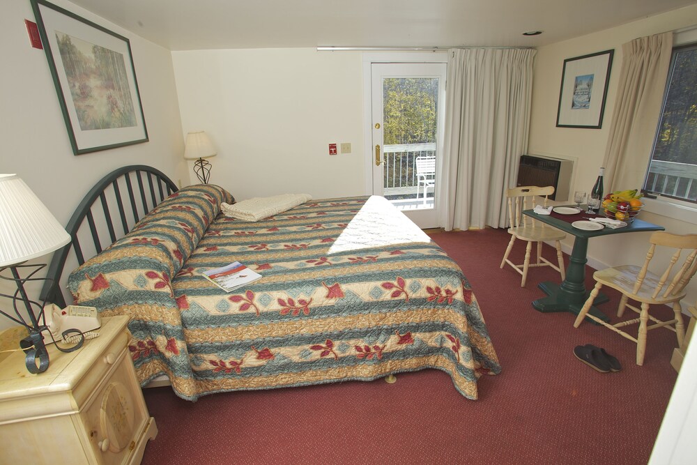 The Mountaineer Inn at Stowe - photo 16