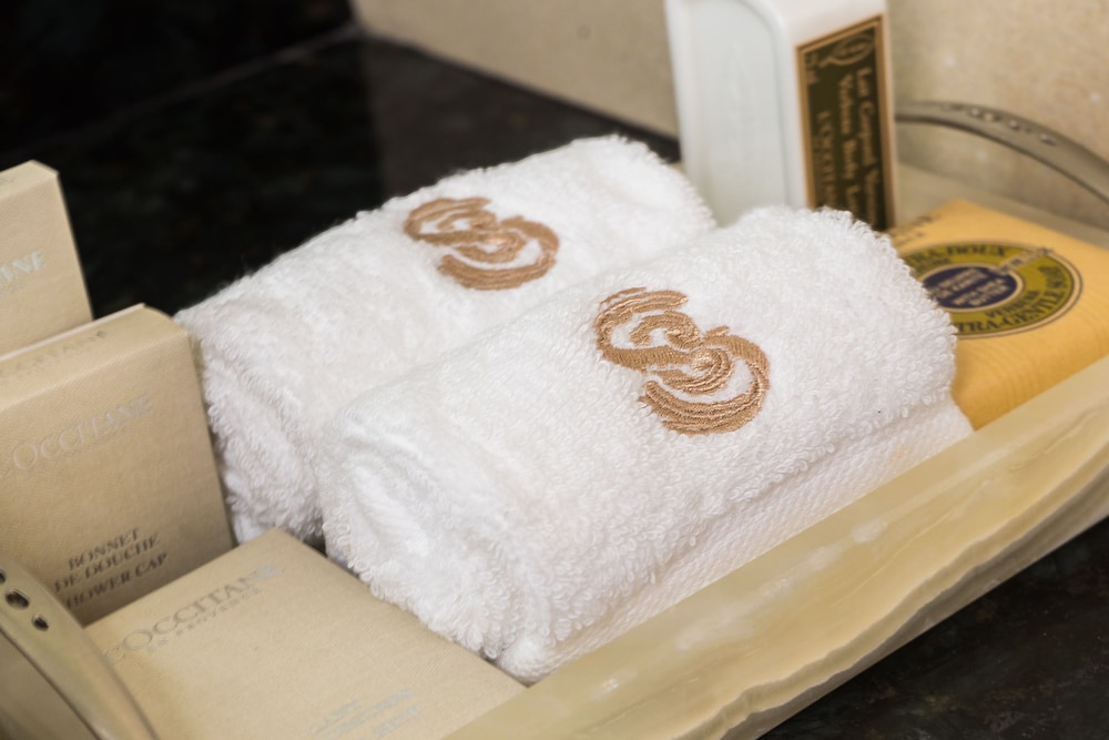 Bathroom amenities