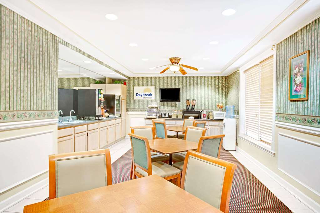 Days Inn by Wyndham Kingsland GA - photo 33