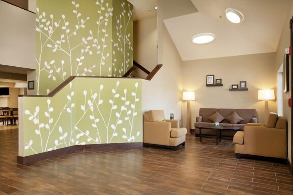 Garner Hotel Albuquerque Airport by IHG - photo 6