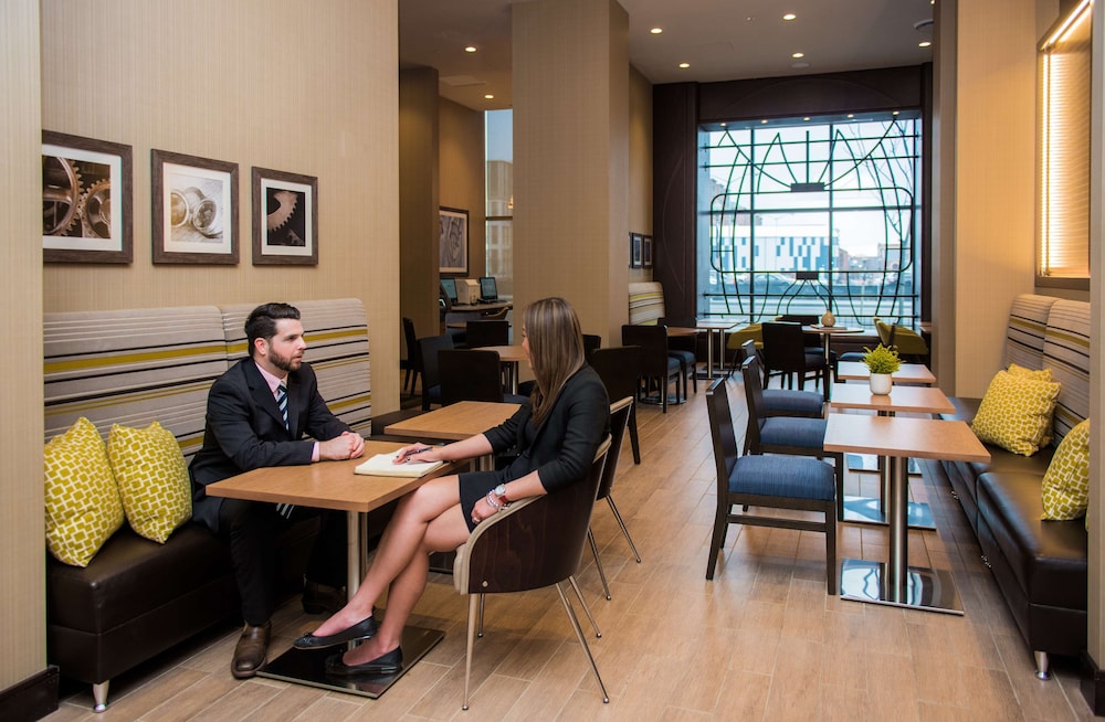 Hampton Inn & Suites Washington DC Navy Yard - photo 5