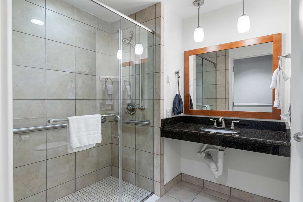 Best Western Plus Westgate Inn & Suites - photo 32