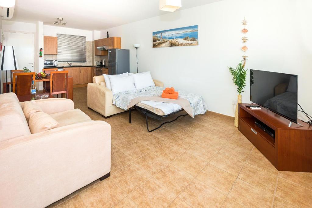 Seabreeze Apartment 200M Away From The Sea