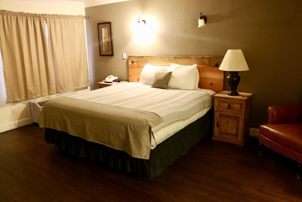 Historian Inn - photo 17