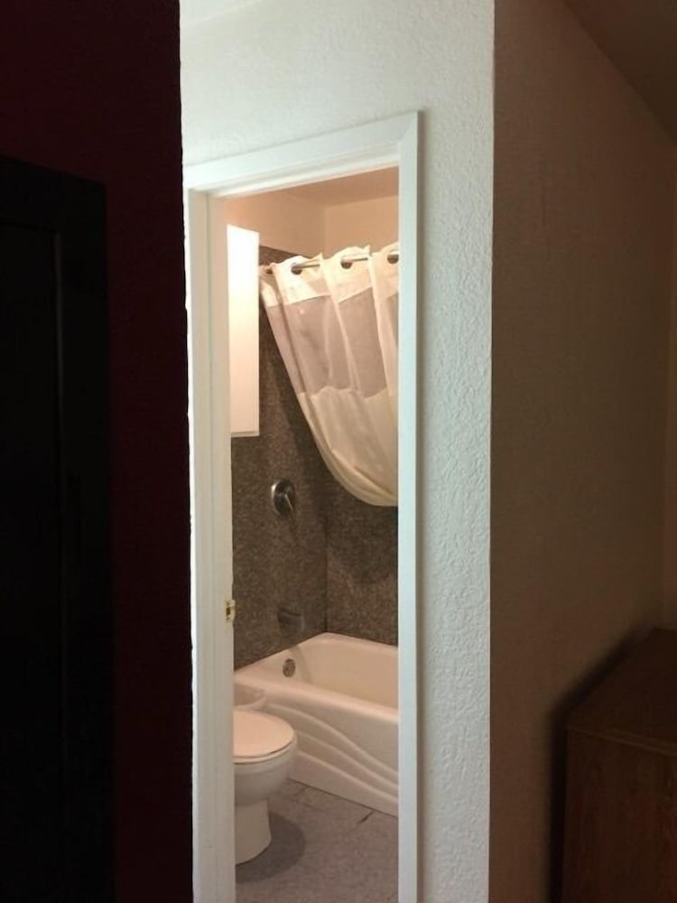 Ranch House Inn and Suites - photo 29