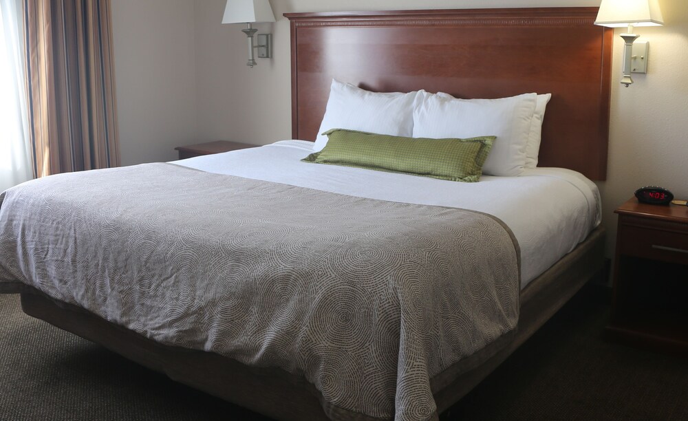 Candlewood Suites Fredericksburg by IHG - photo 10