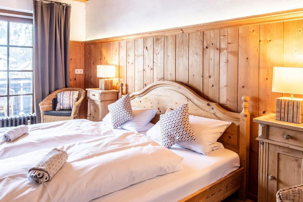 Anton Fischer — 4-Star Luxury Hotel in Oberammergau, Germany