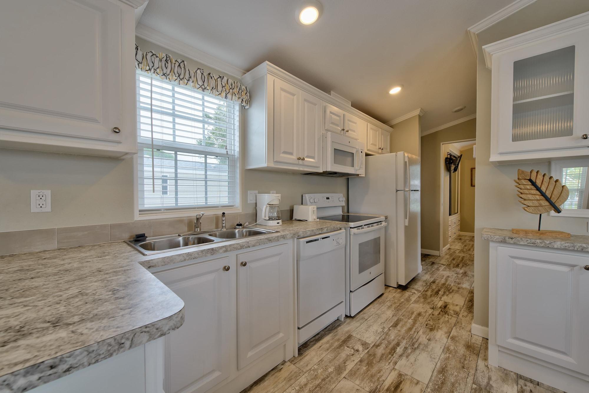 Club Naples RV Resort - photo 16