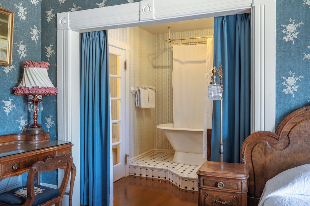 Martine Inn - photo 60