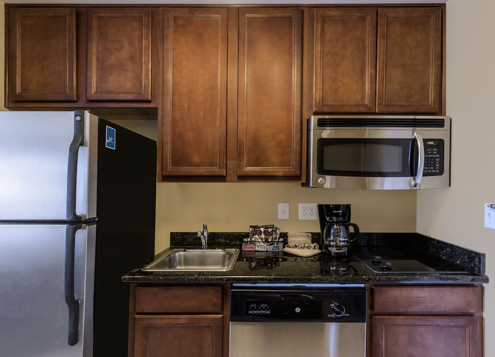 TownePlace Suites by Marriott Houston Intercontinental Arpt - photo 10