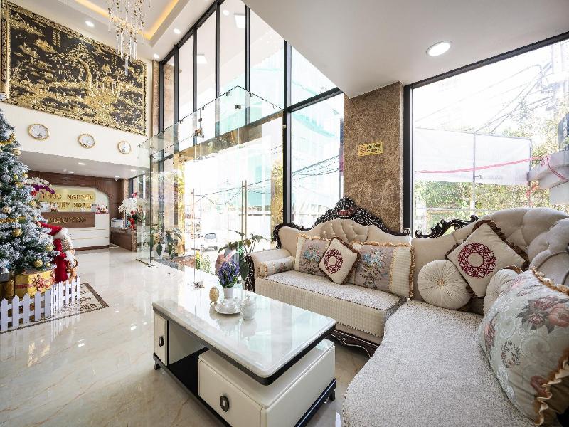 Phuc Nguyen Luxury Hotel — hotel in Nhon Trach