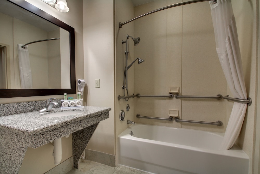 Holiday Inn Express and Suites Winona North by IHG - photo 29