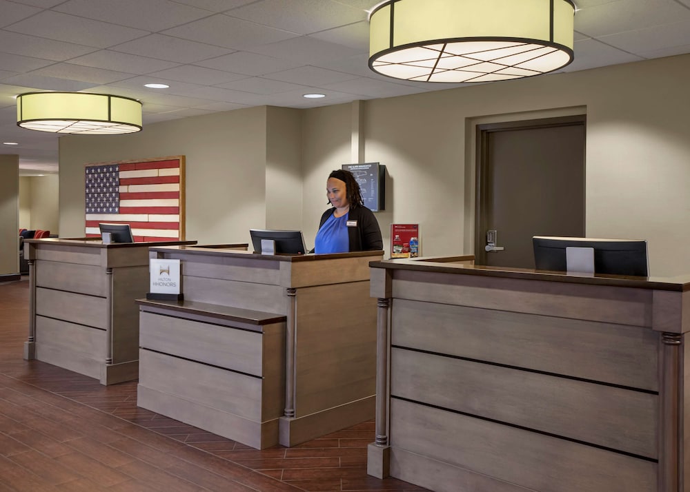 Hampton Inn & Suites Alexandria Old Town Area South - photo 7