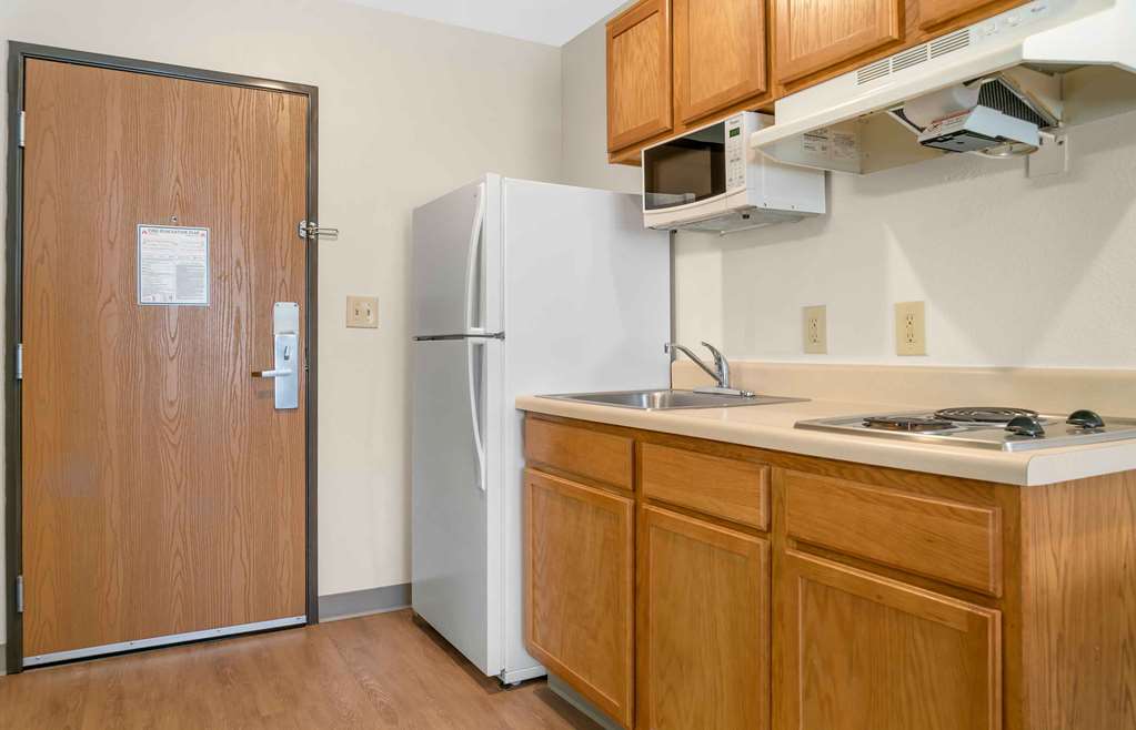 Extended Stay America Select Suites Kalamazoo West - photo 12