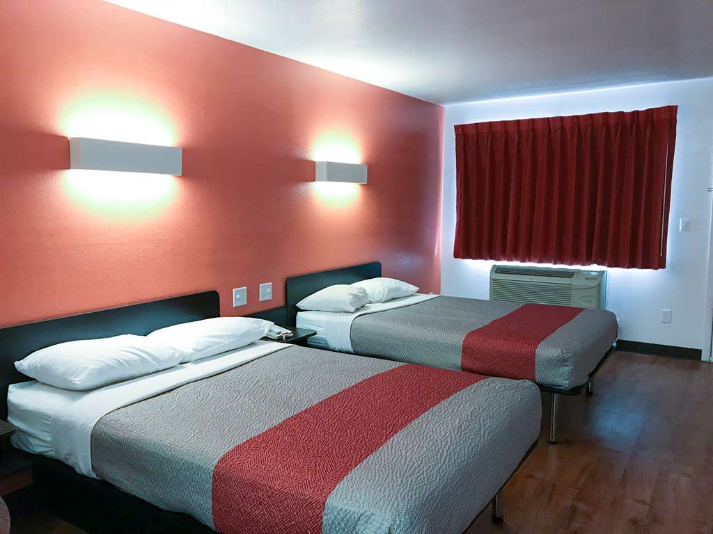 Motel 6 Bremen GA - photo 12